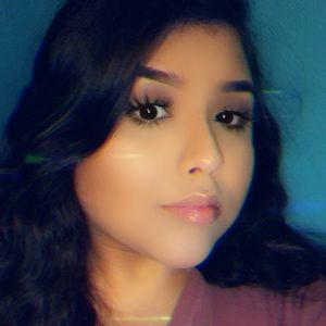 Meet your Posher, Yessenia